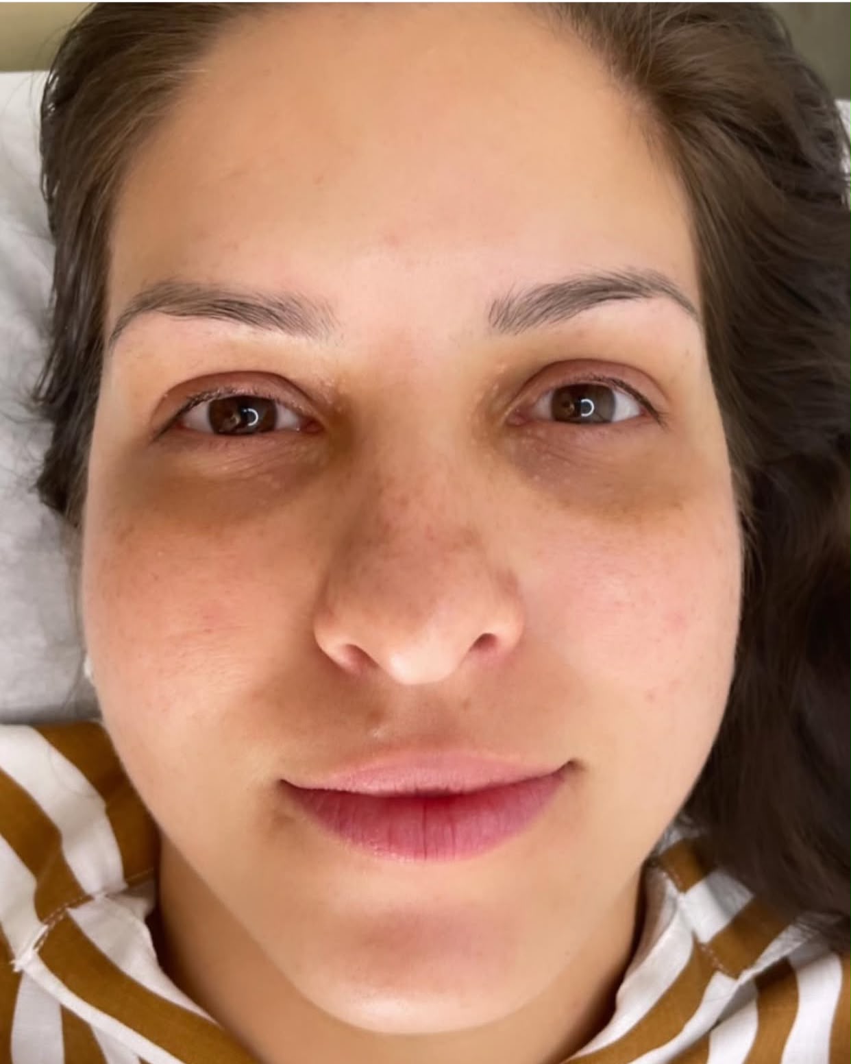 Las cejas de nuestra clienta antes de nuestro trabajo de microblading
